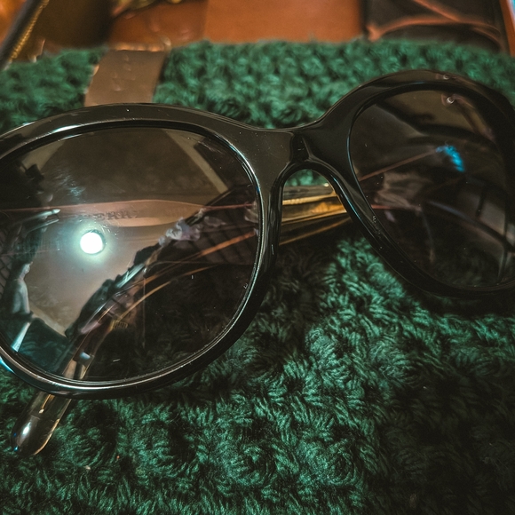 Burberry Classic Black Sunglasses main image 8
